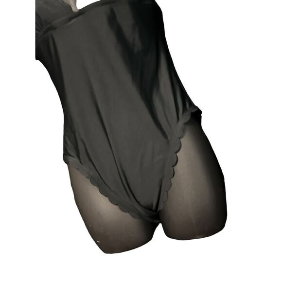NICE J. CREW BLACK Lined Scalloped One Piece Swimsuit, SIZE Medium Good CONDITIO - Picture 4 of 12